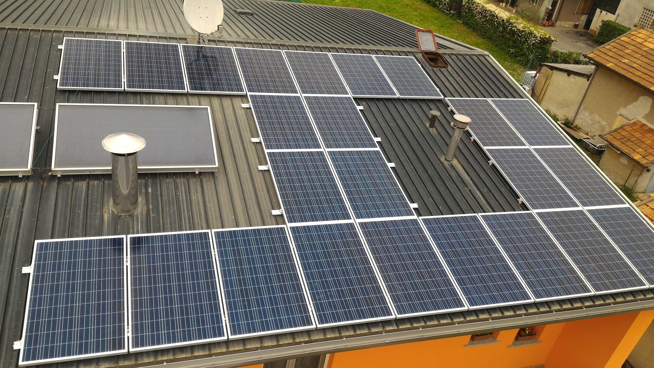 Caratteristiche dei pannelli fotovoltaici amorfi